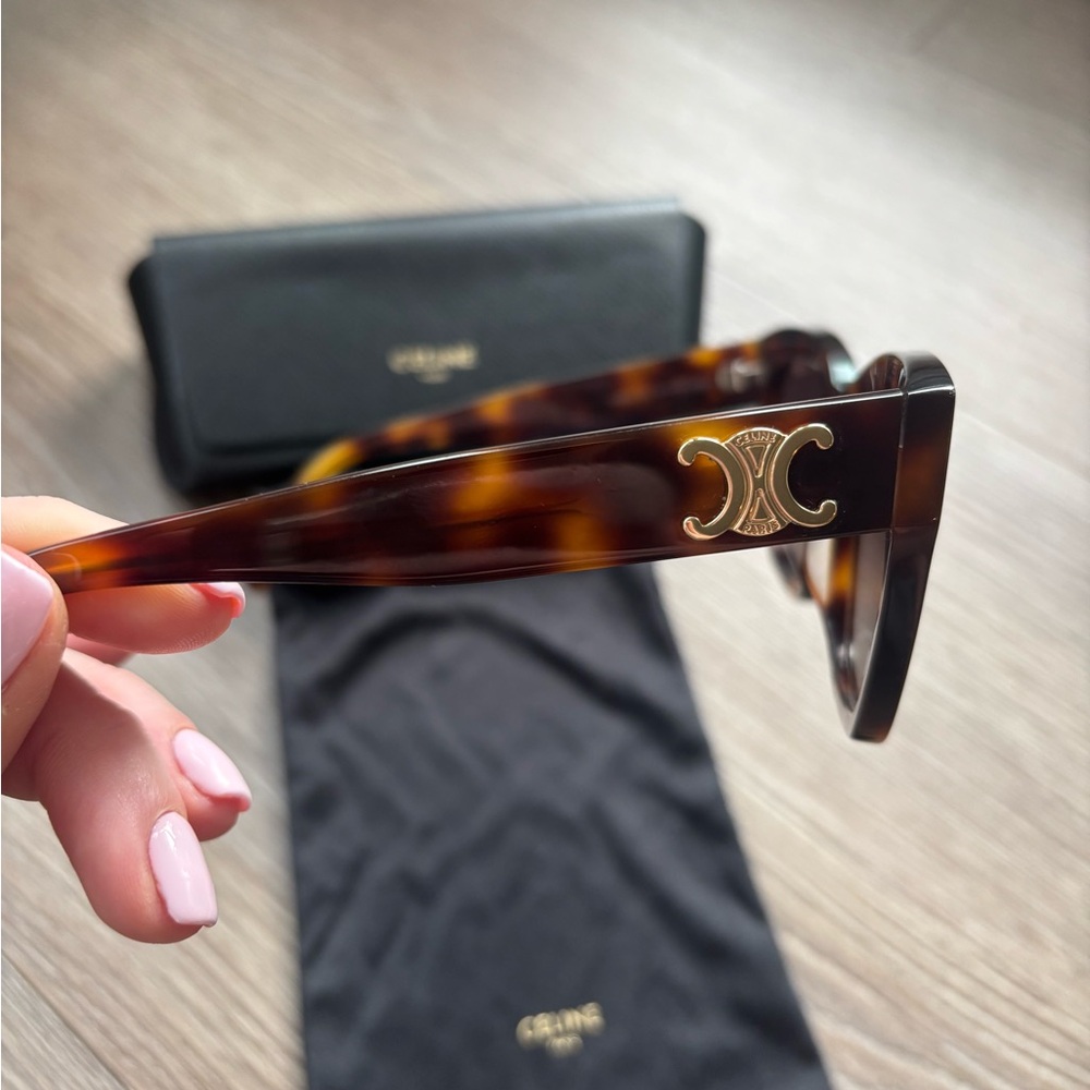 Celine Triomphe Tortoise Shell Sunglasses - Picture 7 of 7